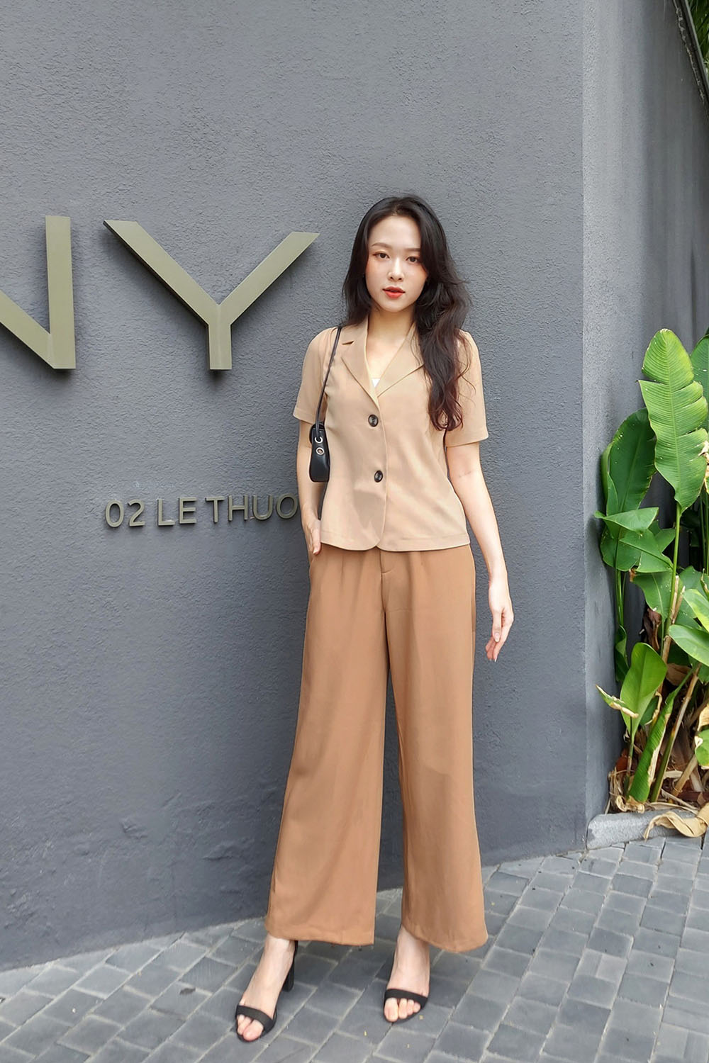 Áo blazer nữ tay ngắn 