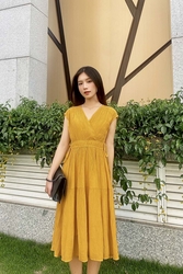 Đầm xòe xếp ly cổ V dây rút eo