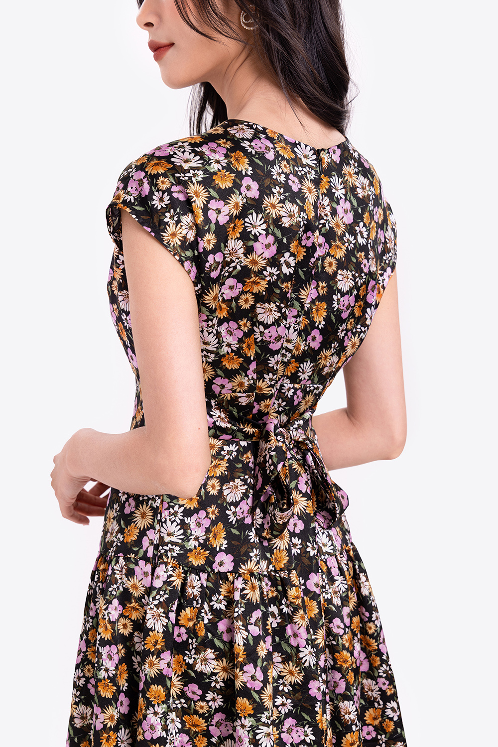 Đầm hoa nhí dáng xòe cổ V 
