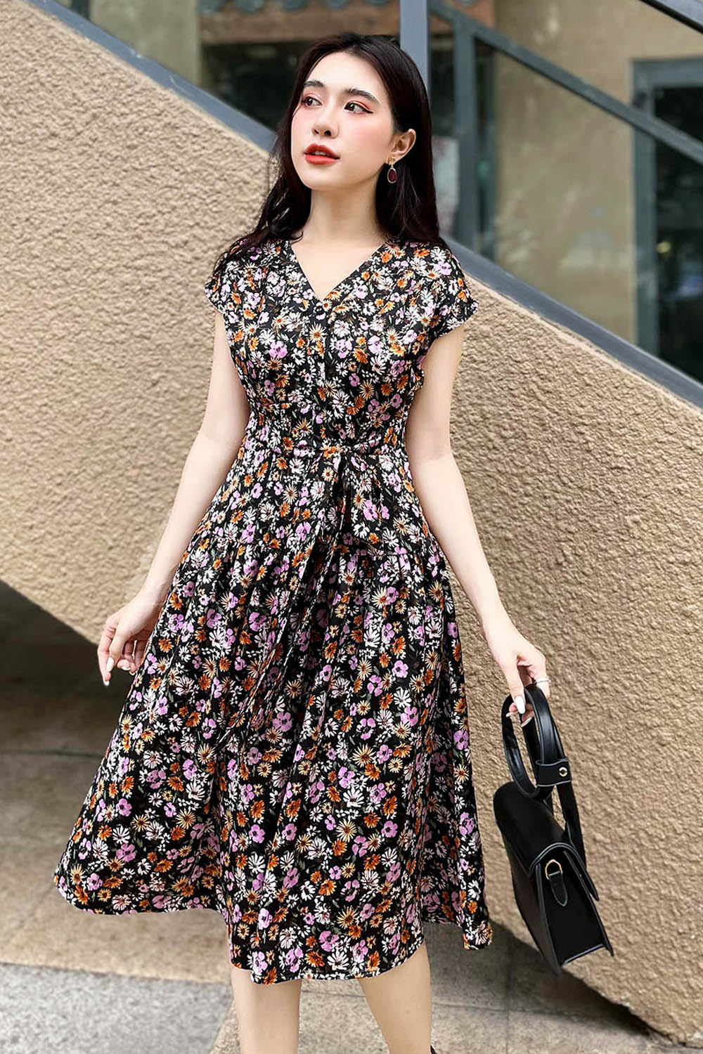 Đầm hoa nhí dáng xòe cổ V 