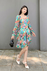 Đầm hoa dáng xòe xếp tầng tay dài