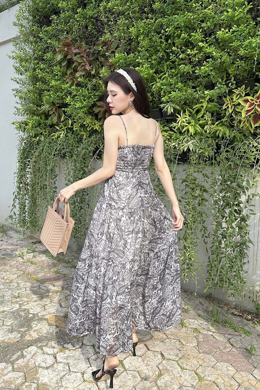 Đầm maxi họa tiết dáng xòe hai dây