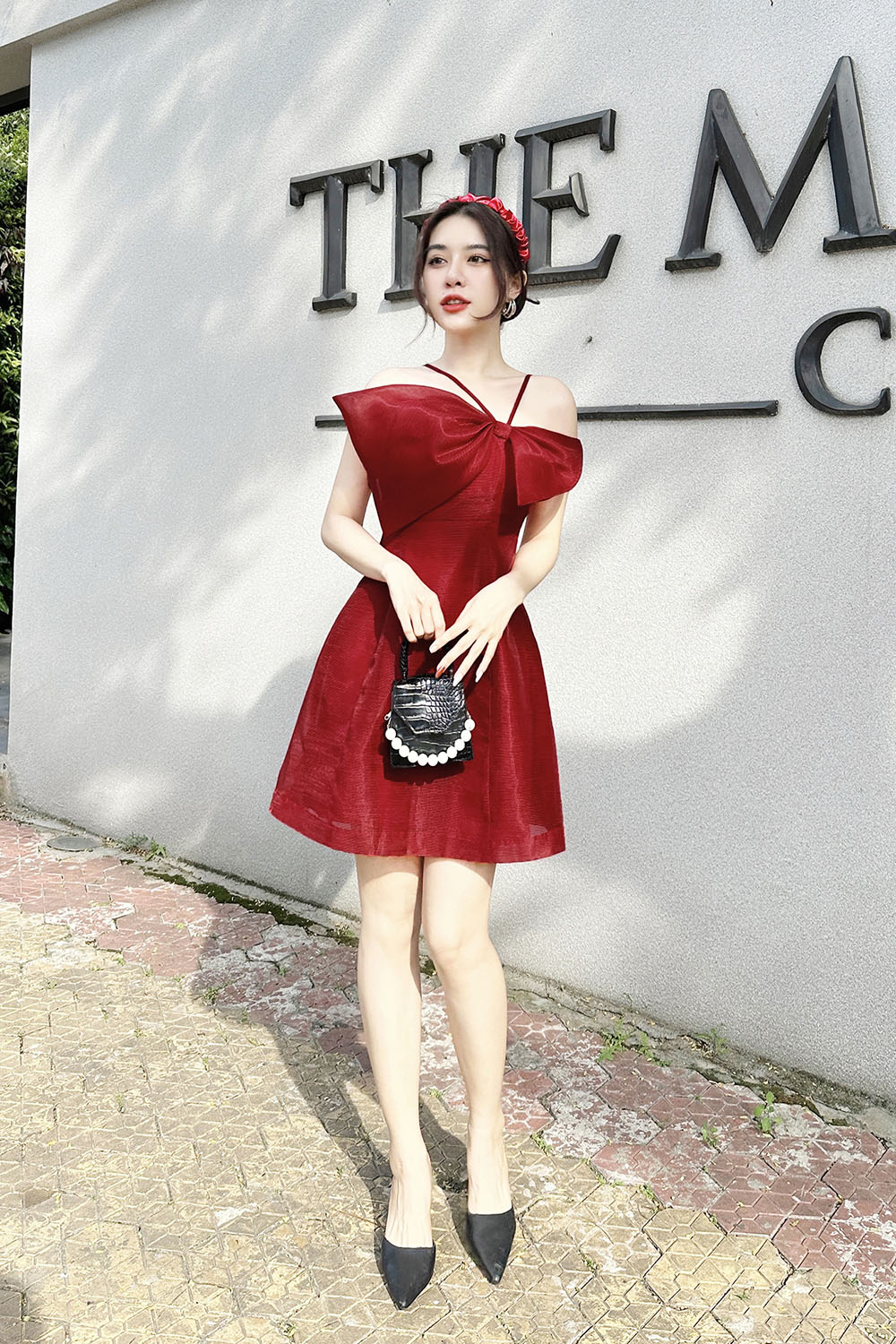 Đầm xoè dự tiệc hai dây màu đỏ phối nơ