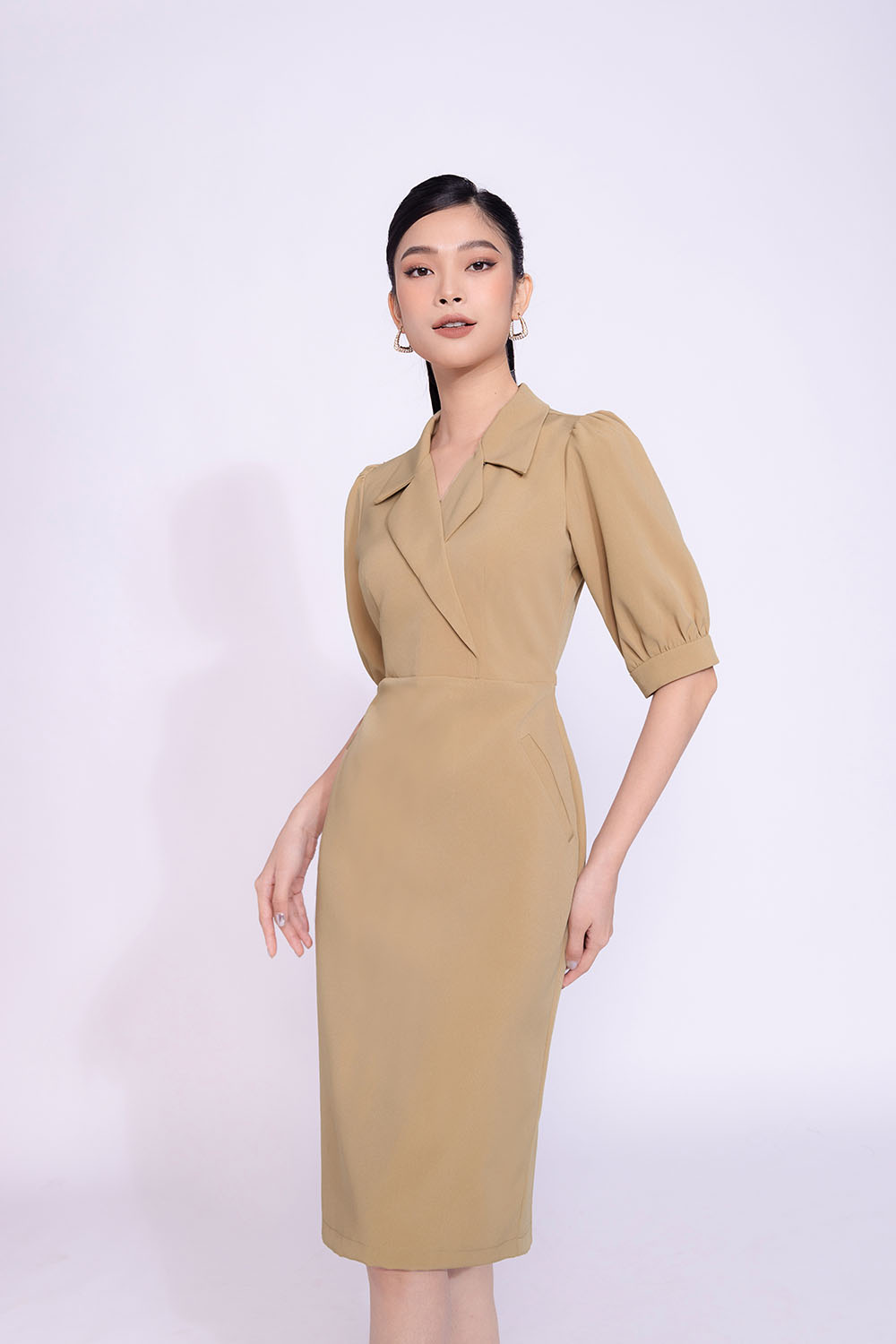 Đầm ôm body công sở cổ đan tông