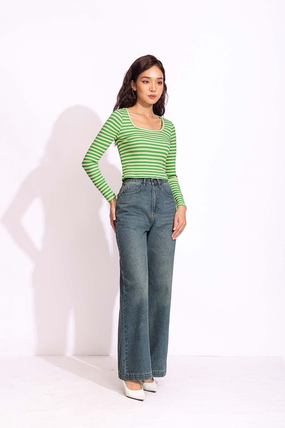 Quần jeans nữ ống suông lưng cao
