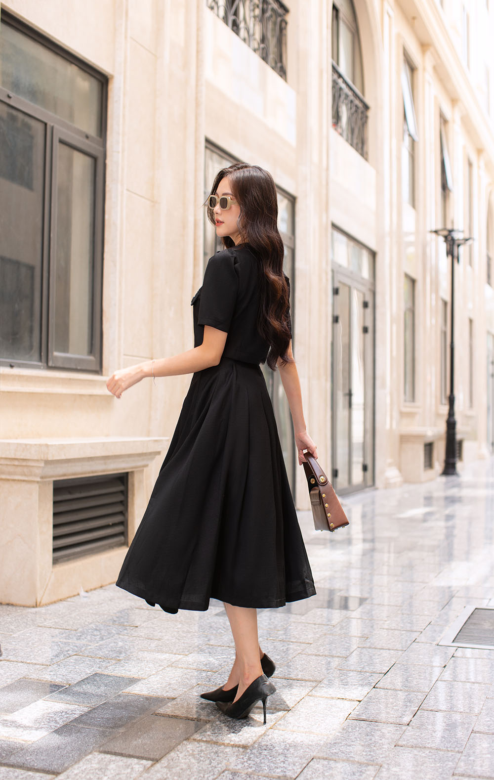 Chân váy xếp ly dài màu đen