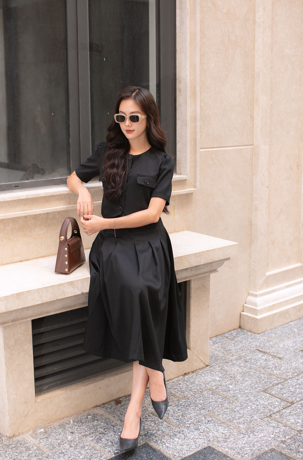 Chân váy xếp ly dài màu đen