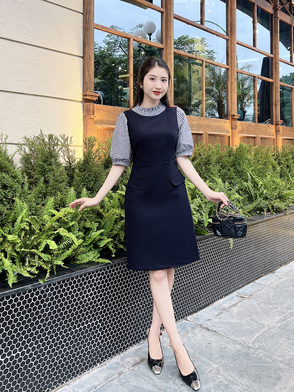 Đầm chữ A tay lỡ phối caro màu xanh đen