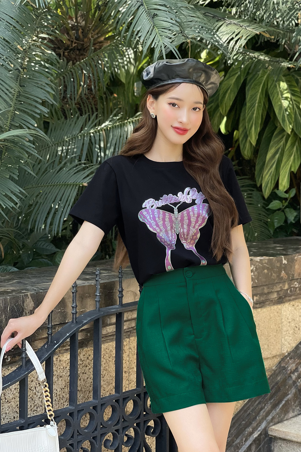 Quần short nữ màu xanh lưng cao