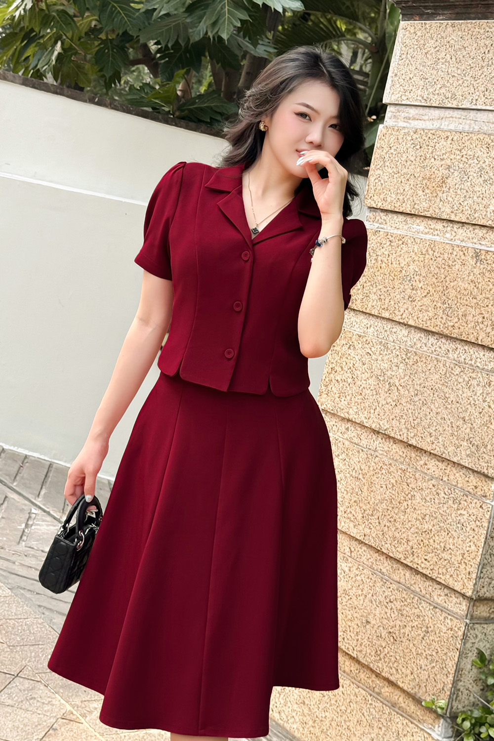 Áo kiểu nữ màu đỏ cổ đan tông