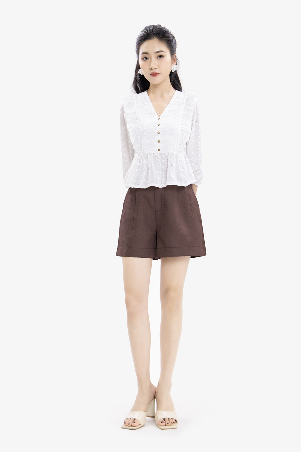 Quần short nữ lưng cao xếp ly phối túi