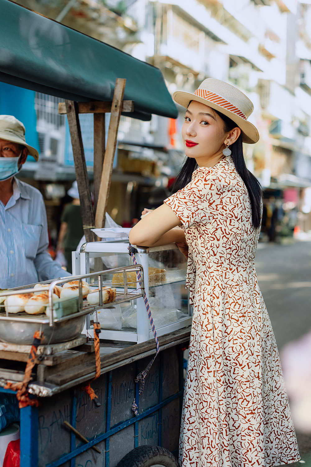 Đầm công sở dáng xòe họa tiết cổ phối nơ