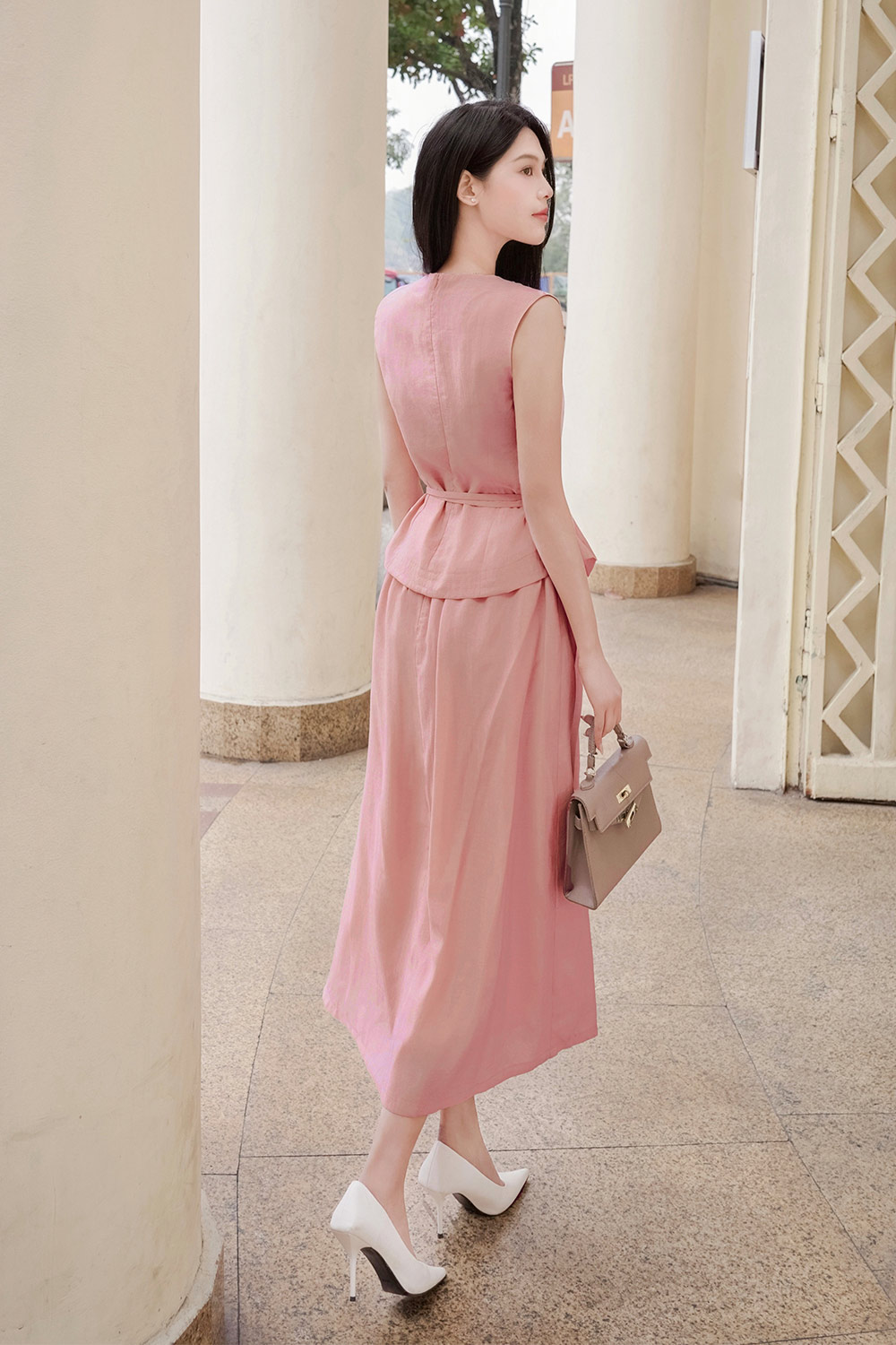 Chân váy xòe dáng dài màu hồng