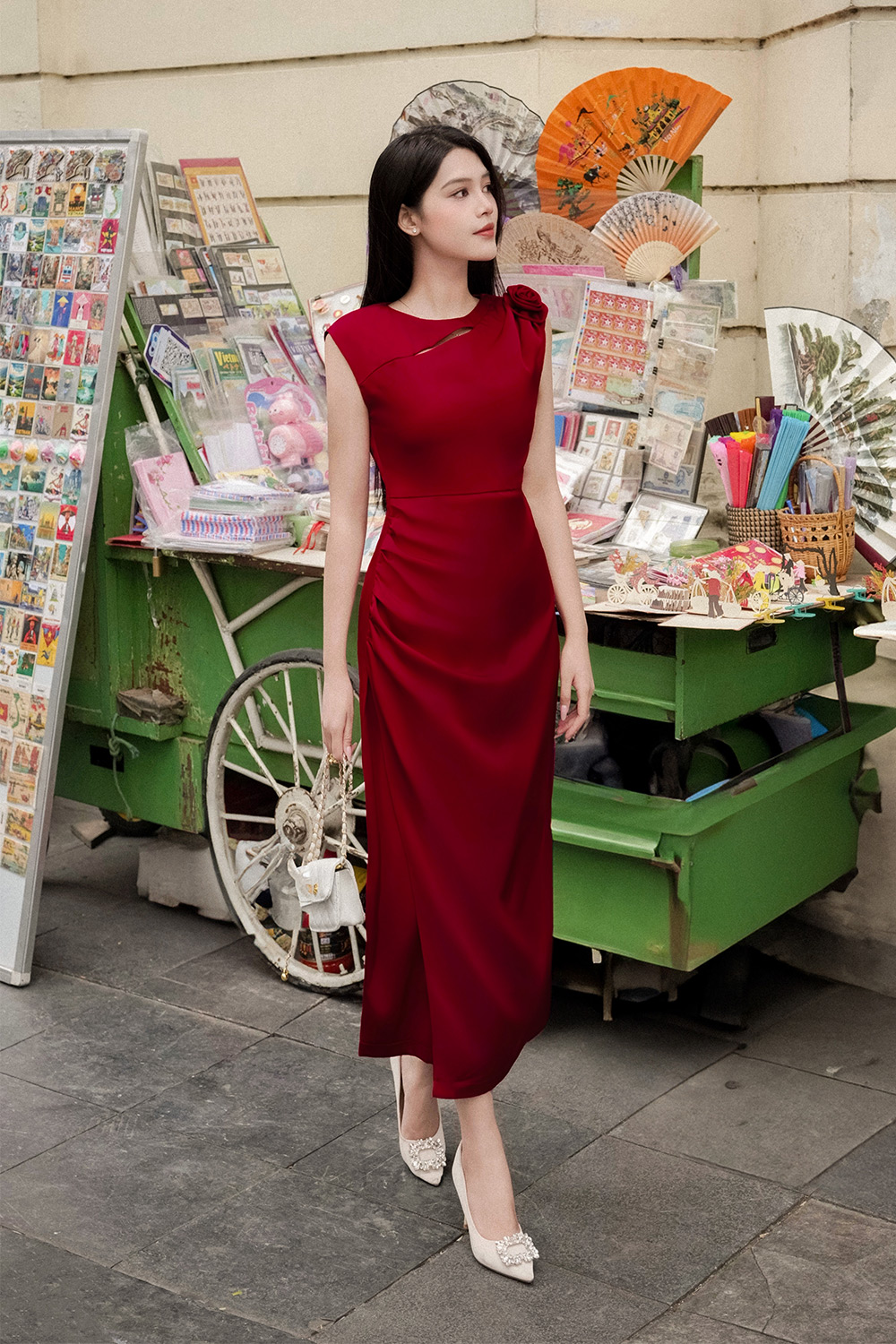 Đầm lụa đỏ dự tiệc dáng ôm body