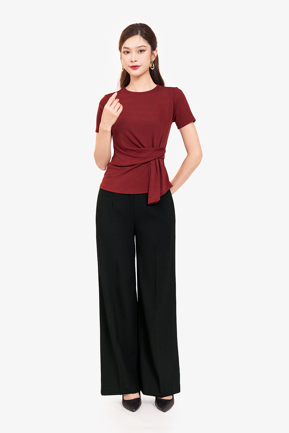 Áo thun nữ cổ tròn màu đỏ nhấn eo