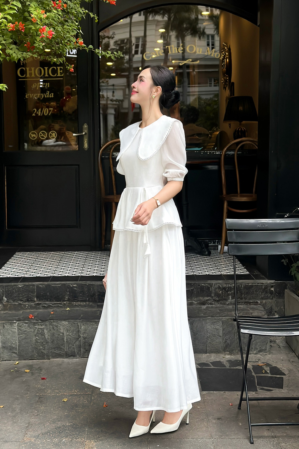 Chân váy trắng dài dáng xòe