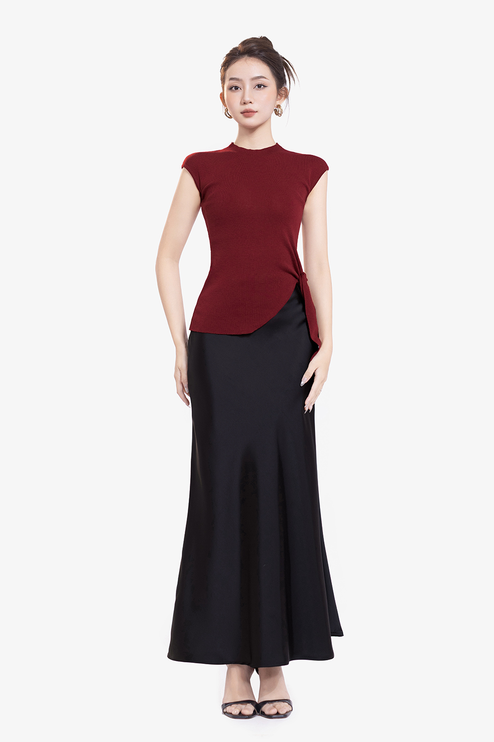 Chân váy dài dáng xòe màu đen