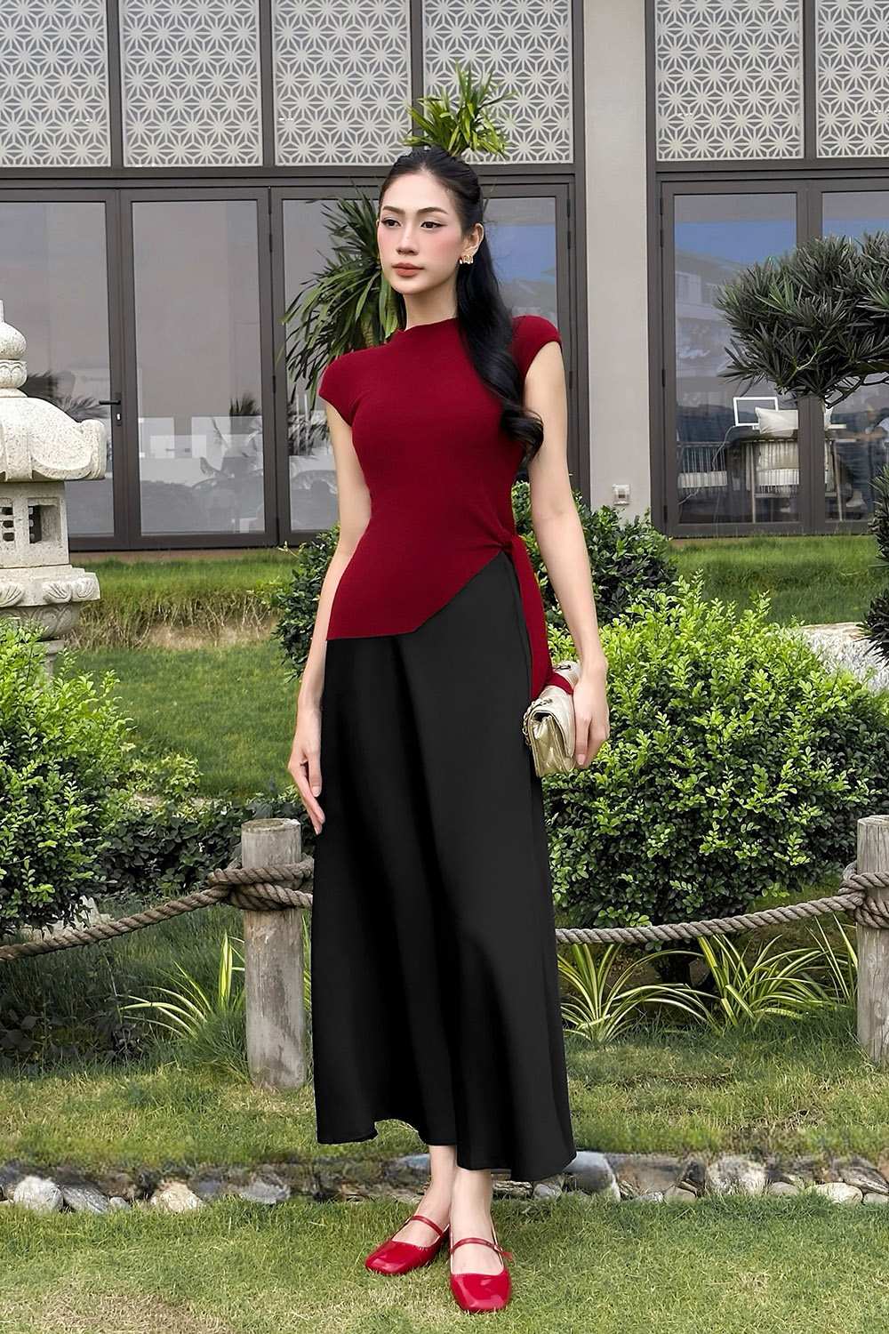 Chân váy dài dáng xòe màu đen