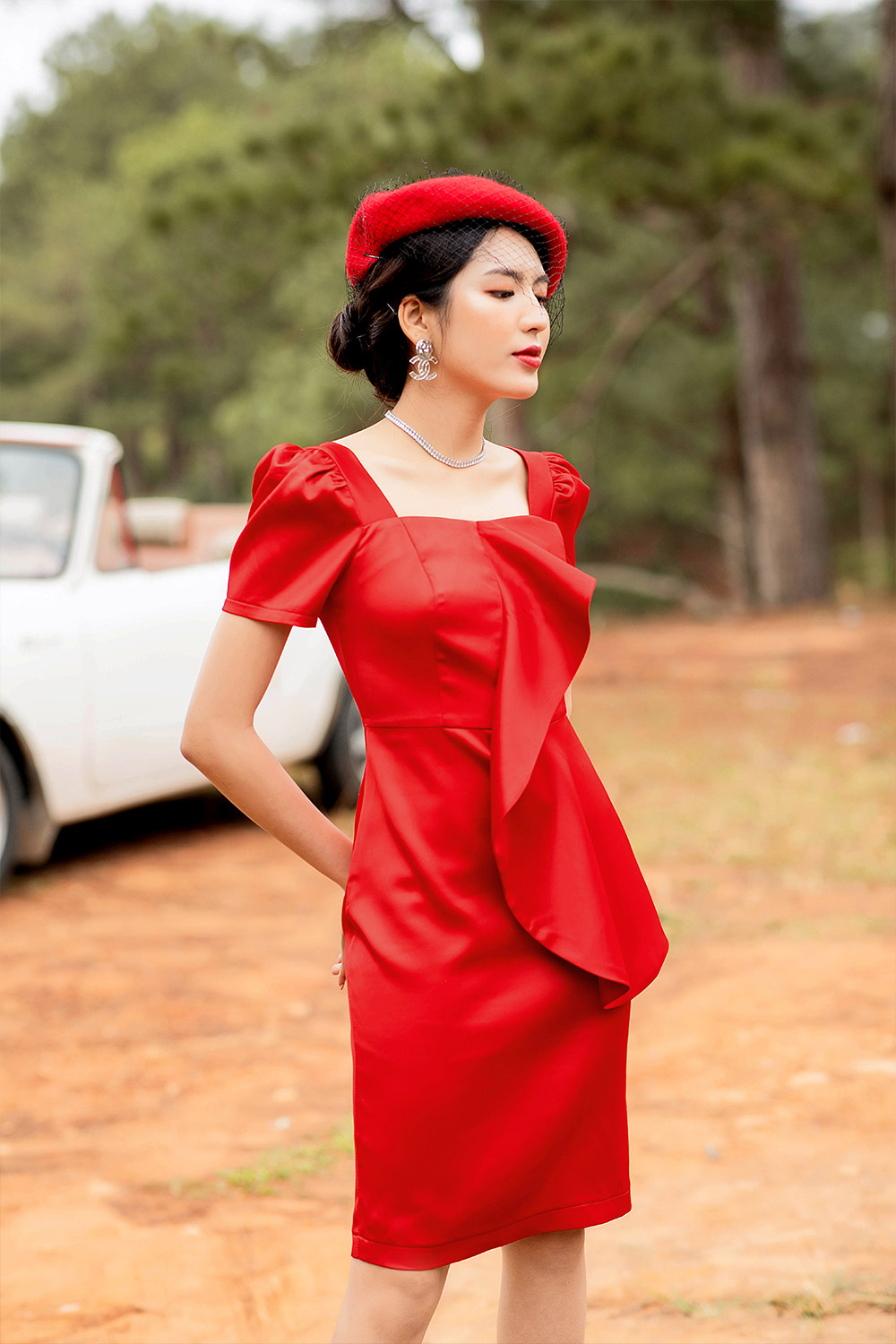 Đầm ôm body cổ vuông phối bèo 