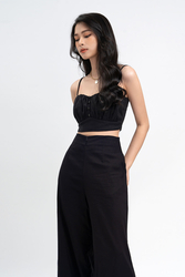 Áo croptop đen đính nút hai dây